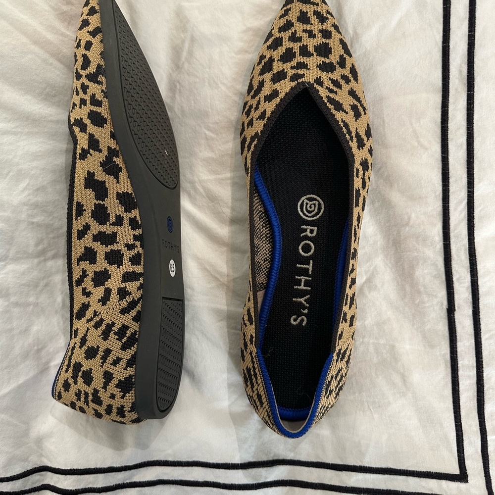 Rothy’s leopard point flats